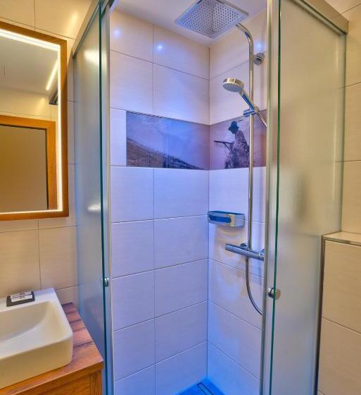 חדר בסיסי, Kirchbichlhof