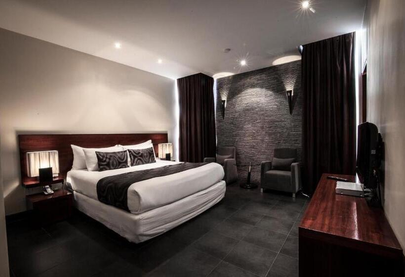 اتاق اجرایی, Lamana