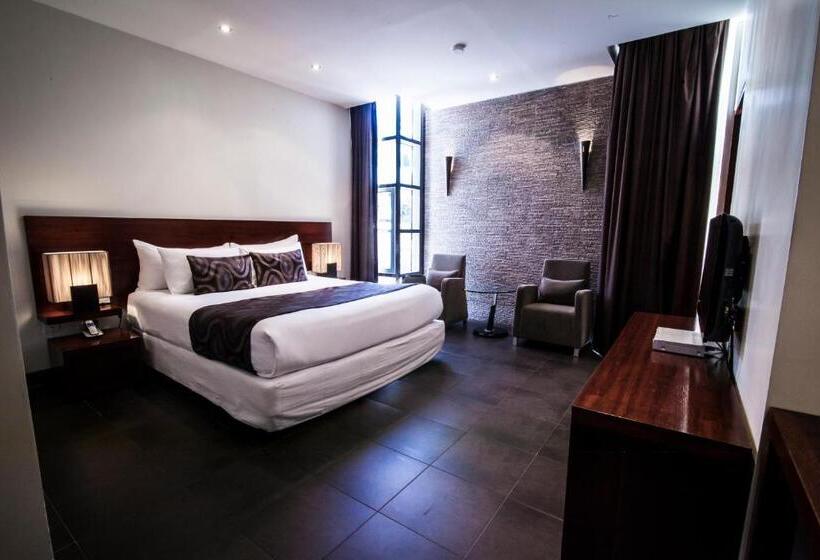 اتاق اجرایی, Lamana