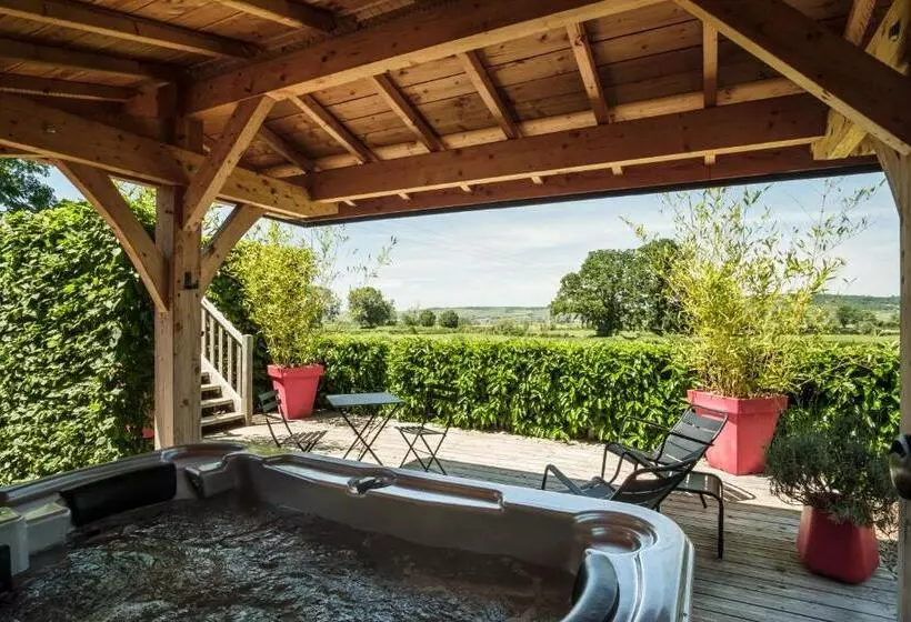 スーペリアールーム, Le Domaine Des Prés Verts Suites & Chambres Avec Jacuzzi Privatif