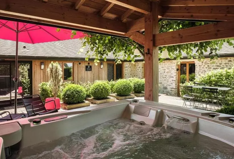 バスタブ付きデラックスルーム, Le Domaine Des Prés Verts Suites & Chambres Avec Jacuzzi Privatif