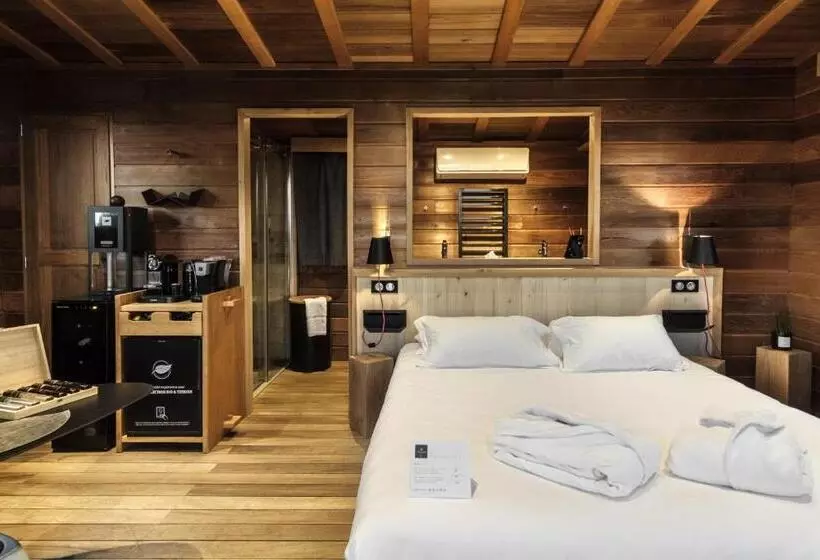 デラックスルーム, Le Domaine Des Prés Verts Suites & Chambres Avec Jacuzzi Privatif