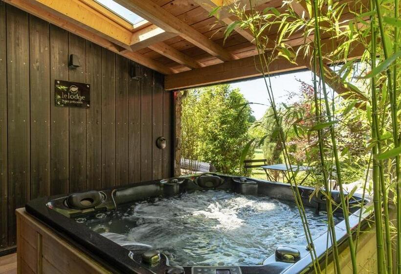 חדר סטנדרט עם ג'קוזי, Le Domaine Des Prés Verts Suites & Chambres Avec Jacuzzi Privatif