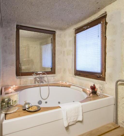 豪华房间带漩涡浴缸, Cappadocia Minia Cave