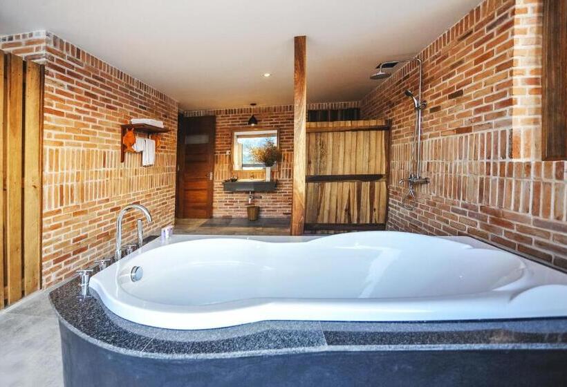 سوییت خانوادگی, Seasing Boutique