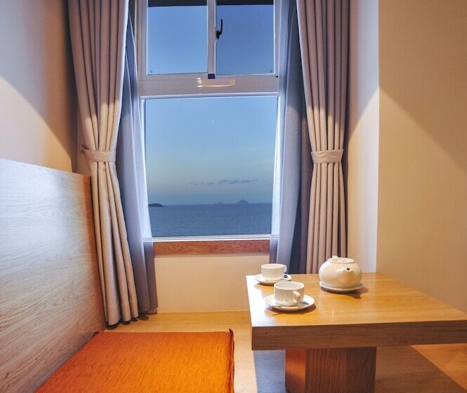 اتاق لوکس با چشم‌انداز دریا, Seasing Boutique