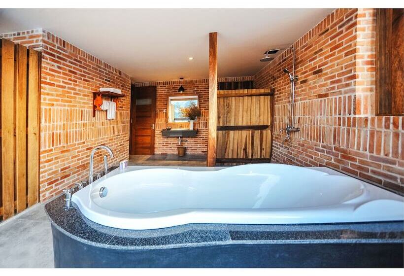 سوییت خانوادگی, Seasing Boutique