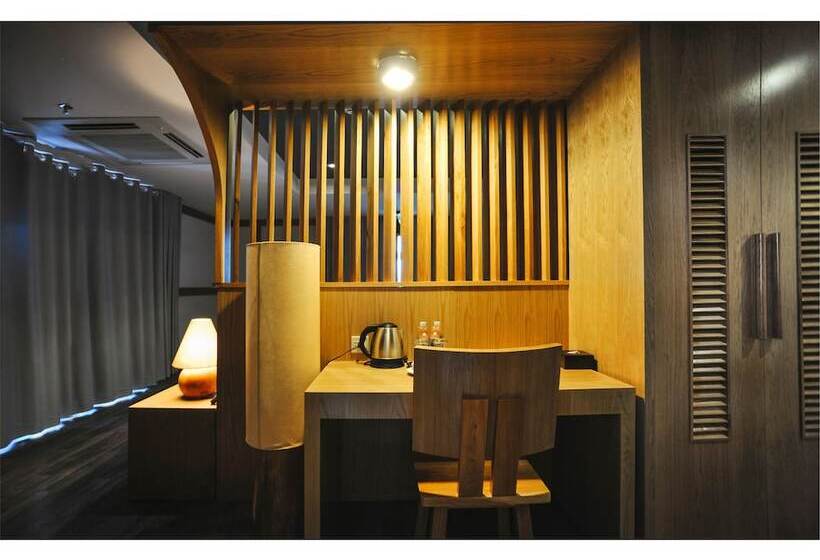 سوییت خانوادگی, Seasing Boutique