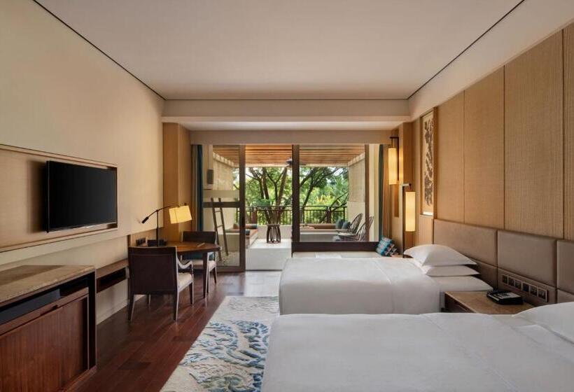 Номер Deluxe Вид на Сад, Sheraton Grand Xishuangbanna