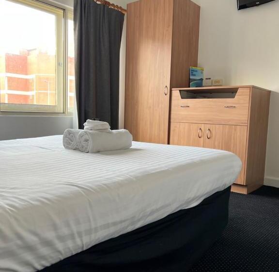 标准间, Star Bar Cafe &