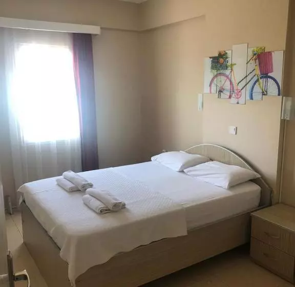 Perhesviitti, Marigold Otel