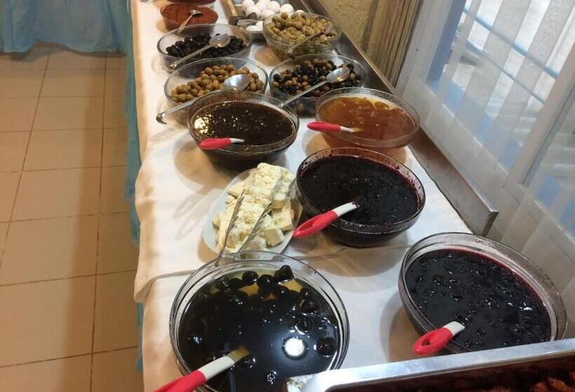 جناح عائلي, Marigold Otel