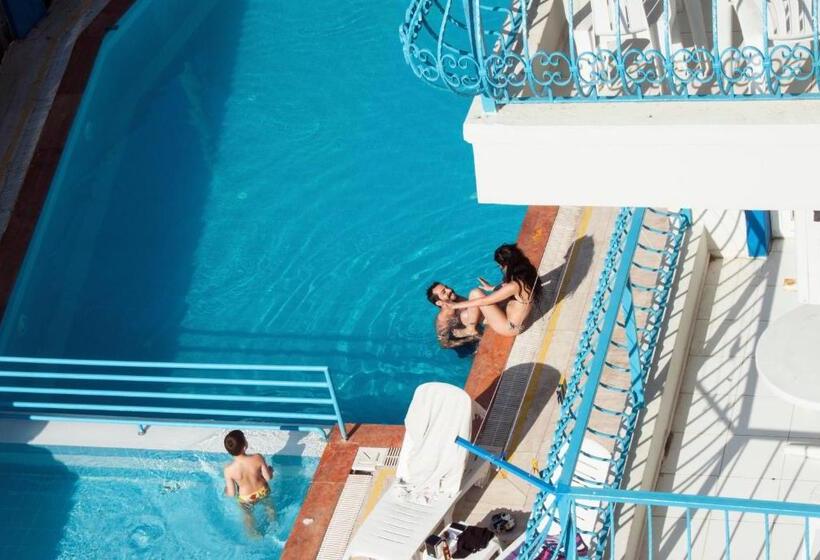 جناح عائلي, Marigold Otel