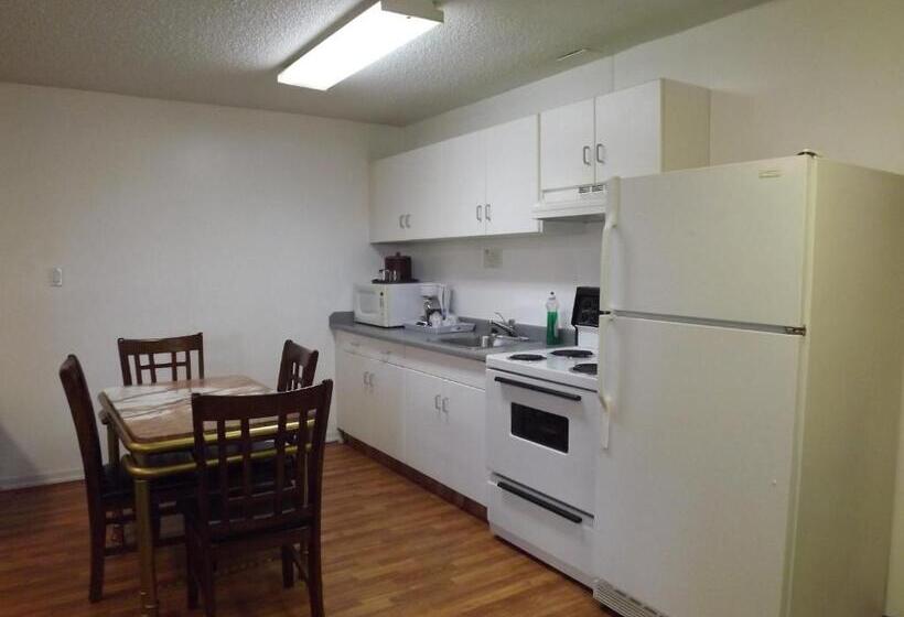 جناح, Canadas Best Value Inn Whitecourt
