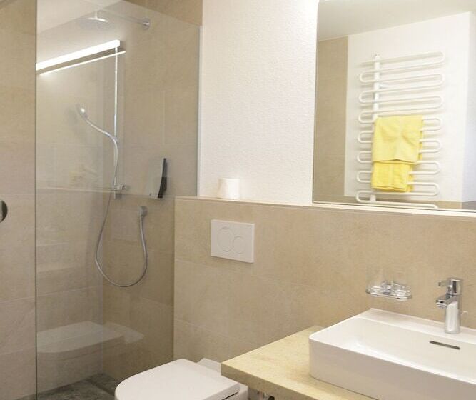 Номер Комфорт, Quality Hosts Arlberg Hotel Garni Mössmer