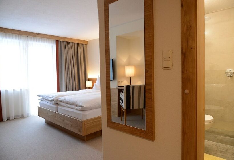 Номер Комфорт, Quality Hosts Arlberg Hotel Garni Mössmer