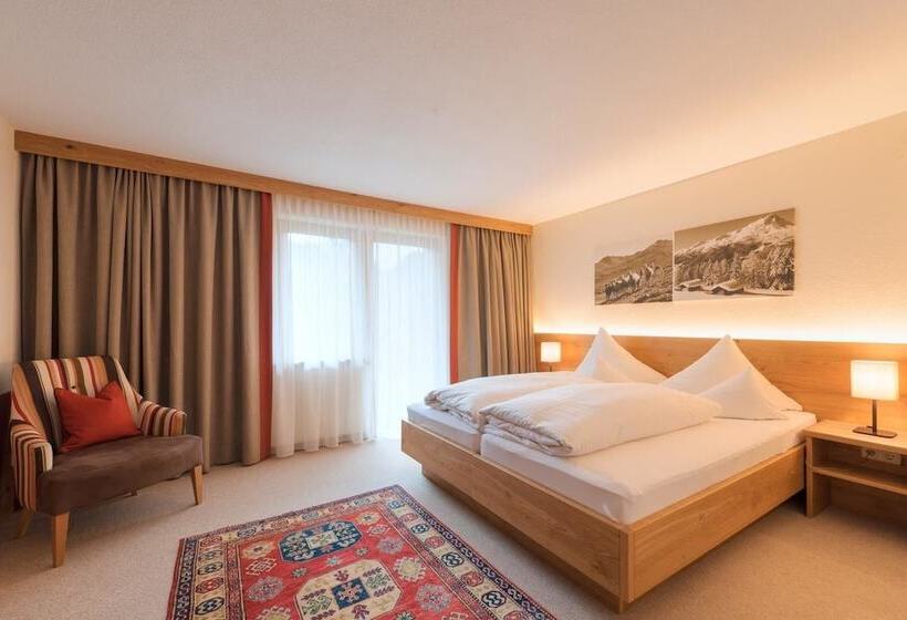 Номер Комфорт, Quality Hosts Arlberg Hotel Garni Mössmer