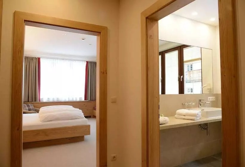 デラックスルーム, Quality Hosts Arlberg Hotel Garni Mössmer