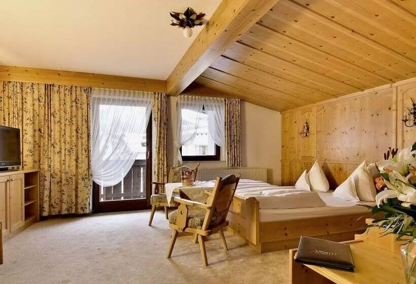デラックスルーム, Quality Hosts Arlberg Hotel Garni Mössmer