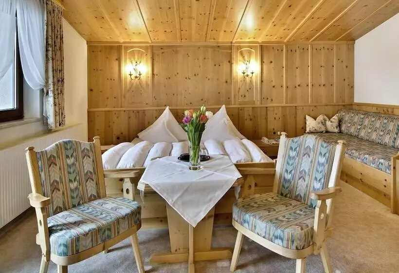 デラックスルーム, Quality Hosts Arlberg Hotel Garni Mössmer