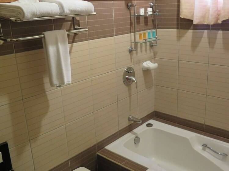 חדר דלוקס, The Suites At Mount Malarayat