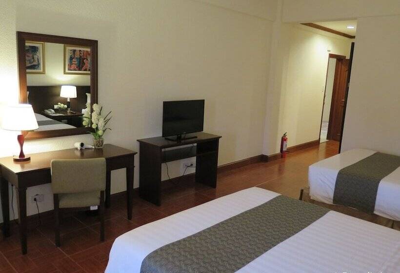 חדר דלוקס, The Suites At Mount Malarayat