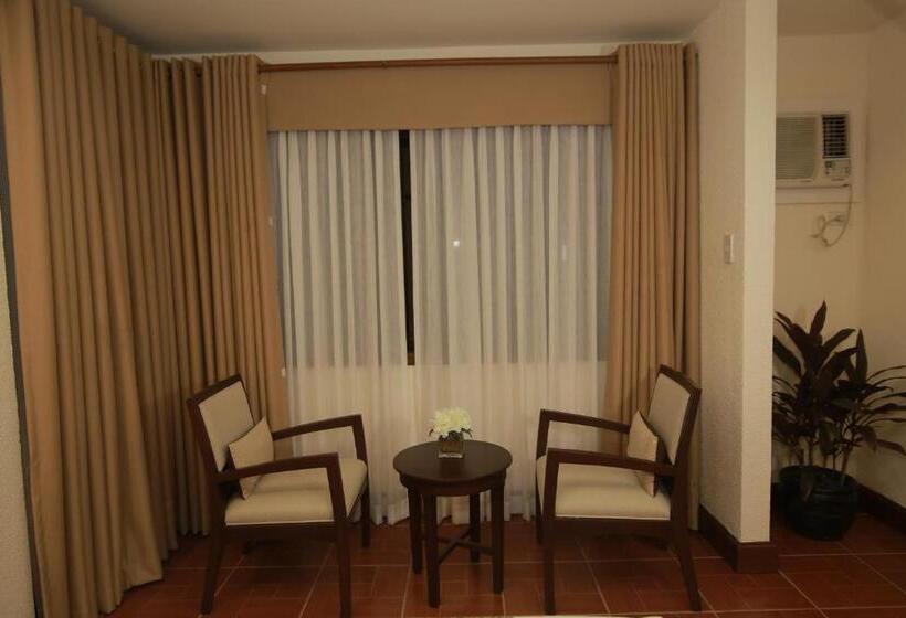 חדר דלוקס, The Suites At Mount Malarayat