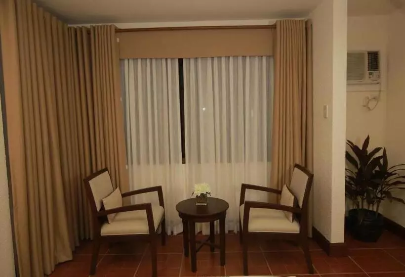 デラックスルーム, The Suites At Mount Malarayat