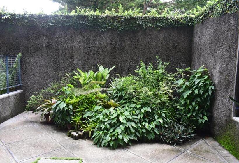 חדר דלוקס, The Suites At Mount Malarayat