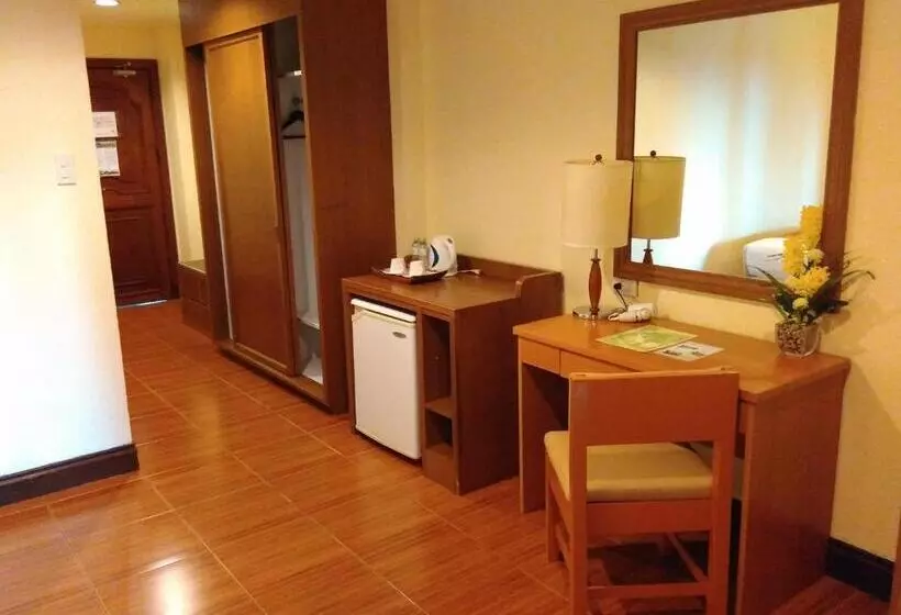 スーペリアールーム, The Suites At Mount Malarayat