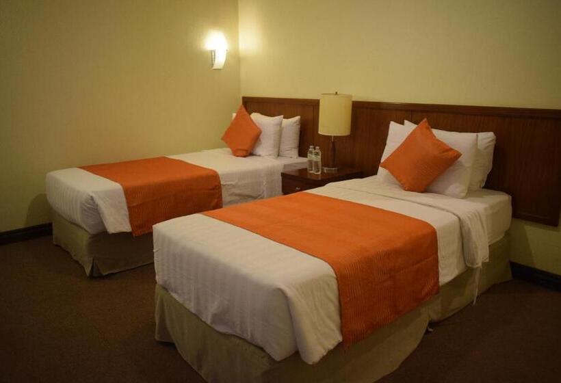 חדר סטנדרט נוף לגינה, The Suites At Mount Malarayat