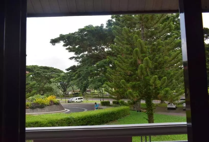 ガーデンビュースタンダードルーム, The Suites At Mount Malarayat