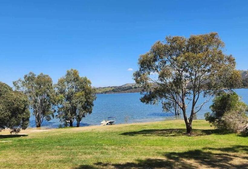 חדר אקונומי, Mansfield Lakeside