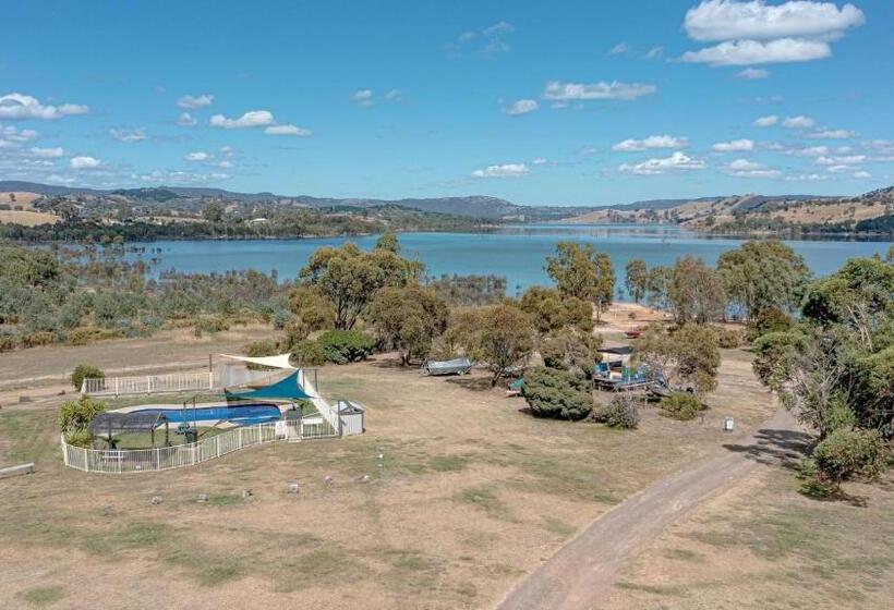 חדר אקונומי, Mansfield Lakeside