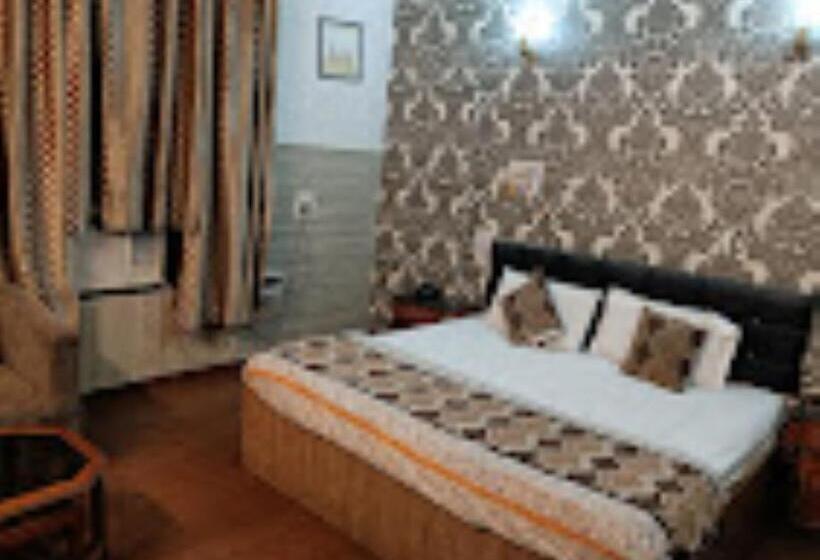 スタンダードルーム, Goroomgo Goverdhan Palace Mathura