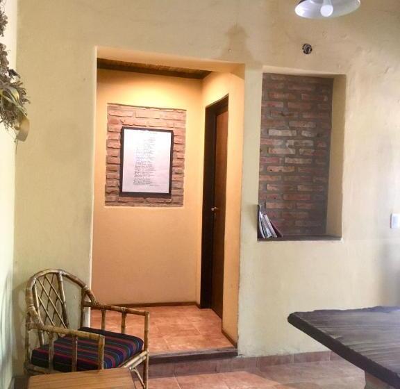 تختخواب در اتاق مشترک, Casablanca La Granja De Capilla