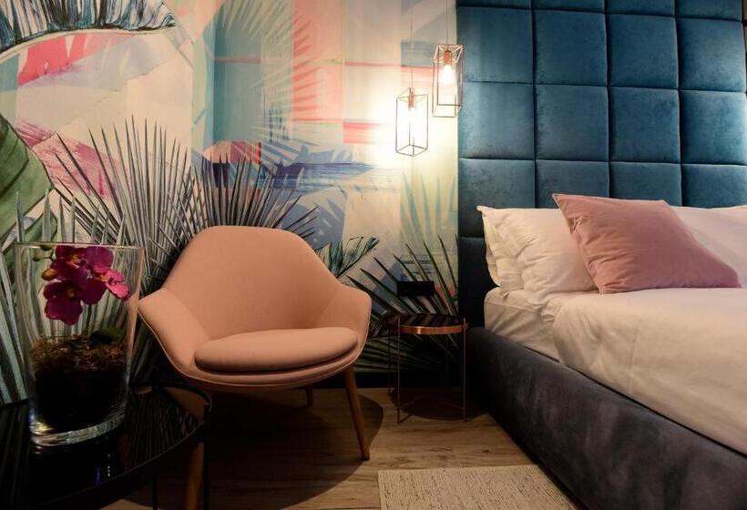 标准间带阳台, The Lion Rooms