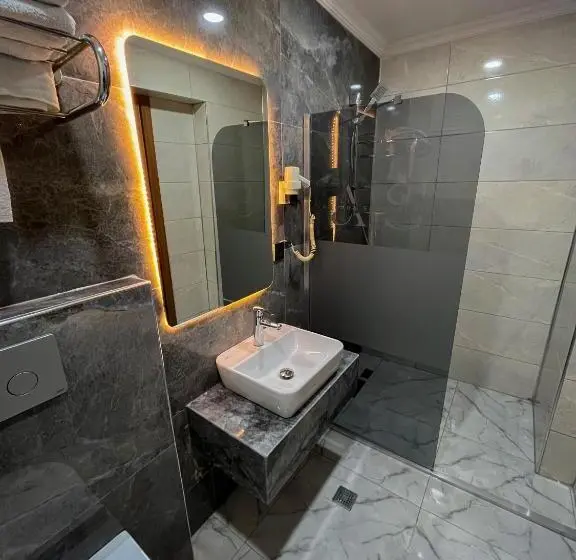 Perhesviitti, Ankara Santral Otel