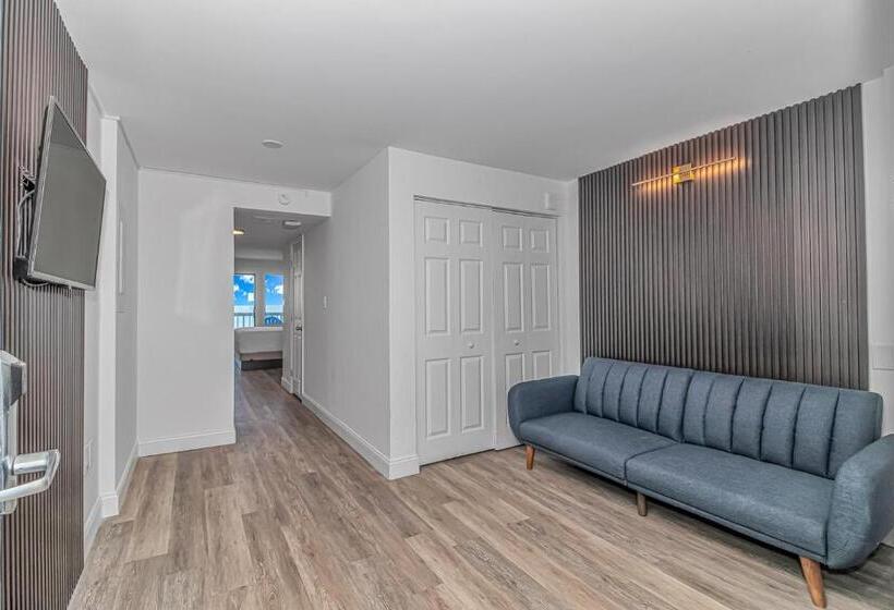 سوییت سوپریور, Grande Beach Resort