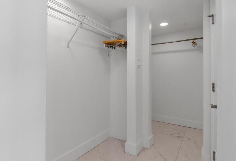 سوییت سوپریور با چشم‌انداز دریا, Grande Beach Resort