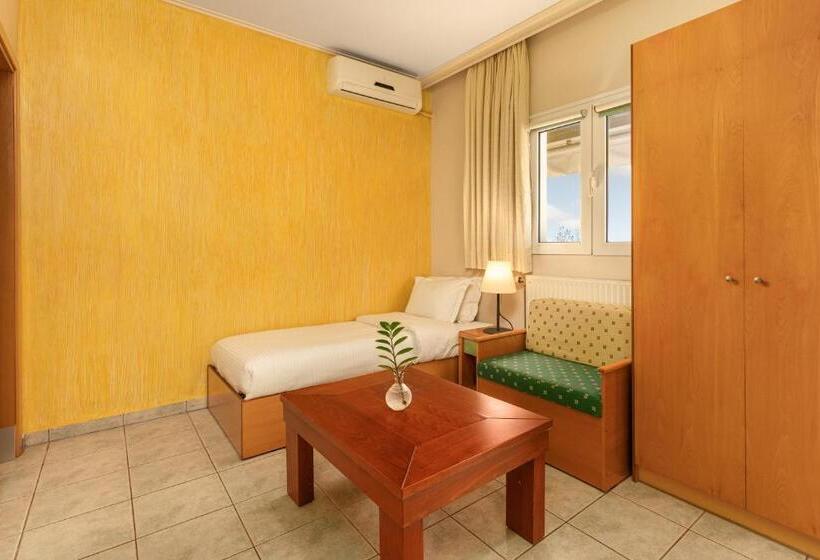 غرفة أساسية ثلاثية, Dias Hotel & Spa