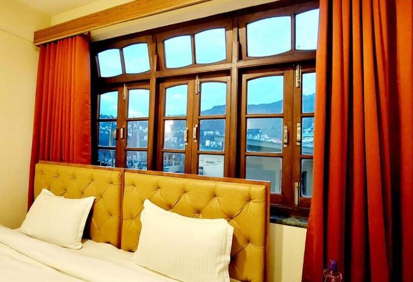 디럭스 룸, The Parasol Inn Sikkim