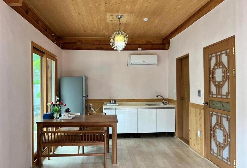 标准间, Wanju Hanok Pension Hyurim