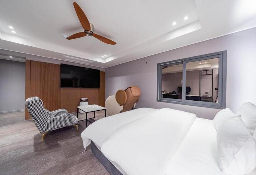 수피리어 룸, Jecheon The Wall