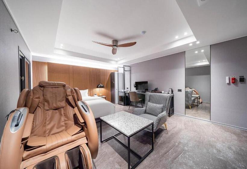 수피리어 룸, Jecheon The Wall