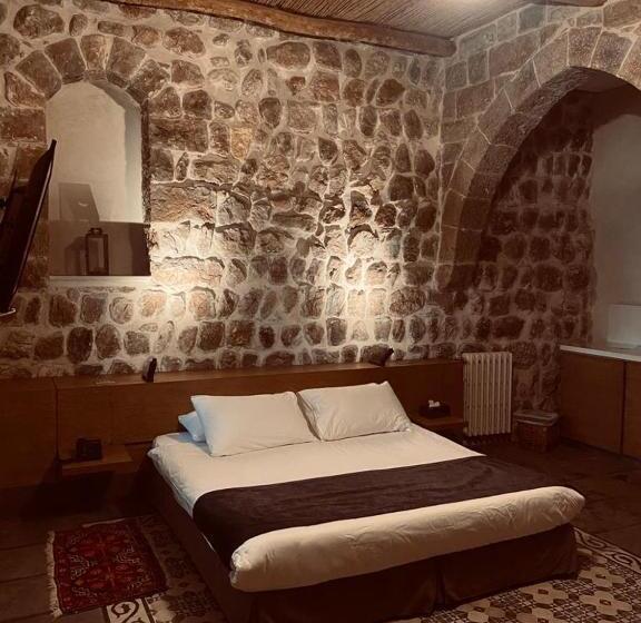 اتاق لوکس, Domaine De Chouchene