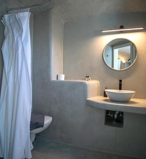 이코노미 룸, Arck Suites