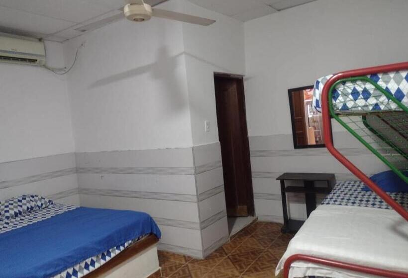 4인용 스탠다드 룸, Maranatha Hostal