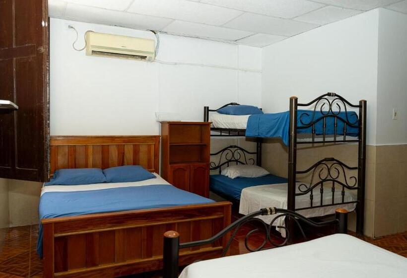 חדר משפחתי, Maranatha Hostal