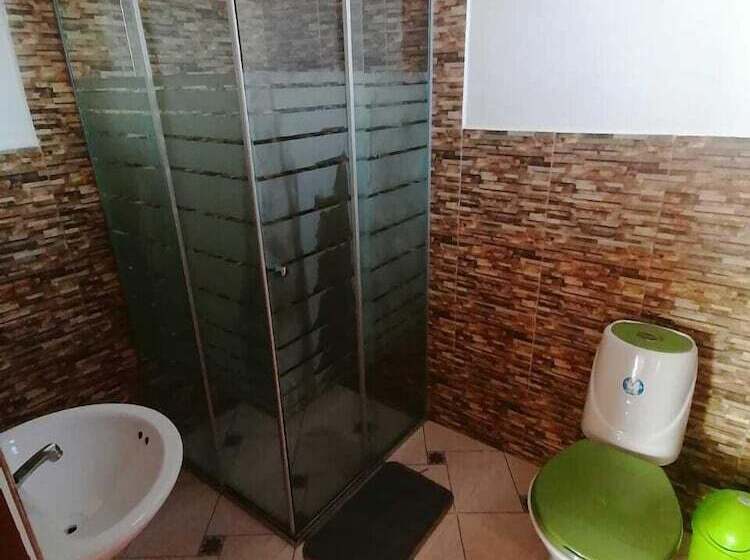 اتاق استاندارد سه نفره, Hostal Jallalla